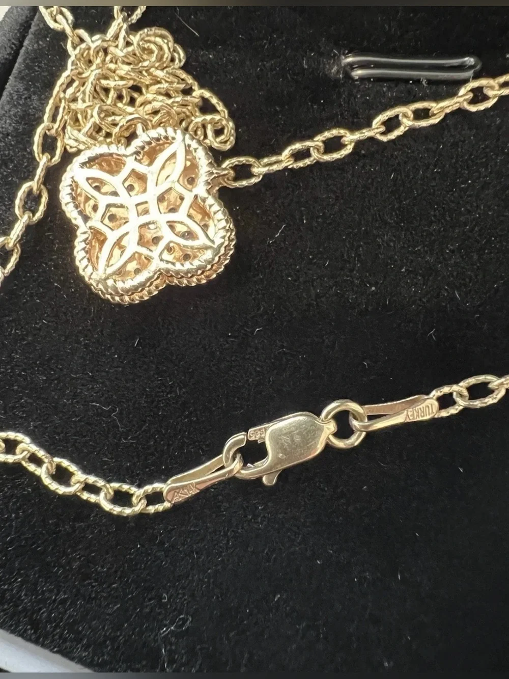 ALLISON KAUFMAN 14K YELLOW GOLD & DIAMOND STATIONED CLOVER ALHAMBRA NECKLACE - Picture 6 of 6